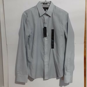 NWT Banana Republic Untucked Fit button down. NWT